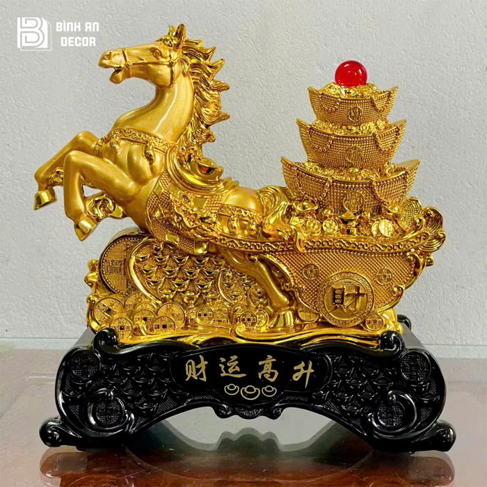 Tượng Ngựa Phong Thủy Kéo Thỏi Vàng